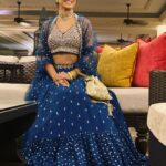 Hina Khan Instagram - #ShaadiWaaliVibe Lehenga @chameeandpalak Jewellery @houseofshikha @aquamarine_jewellery Potli @thepinkpotli Wedges @stoffastyle Styled by @sayali_vidya