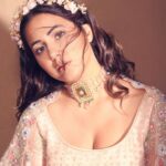 Hina Khan Instagram - Lift up your head Princess 👸
