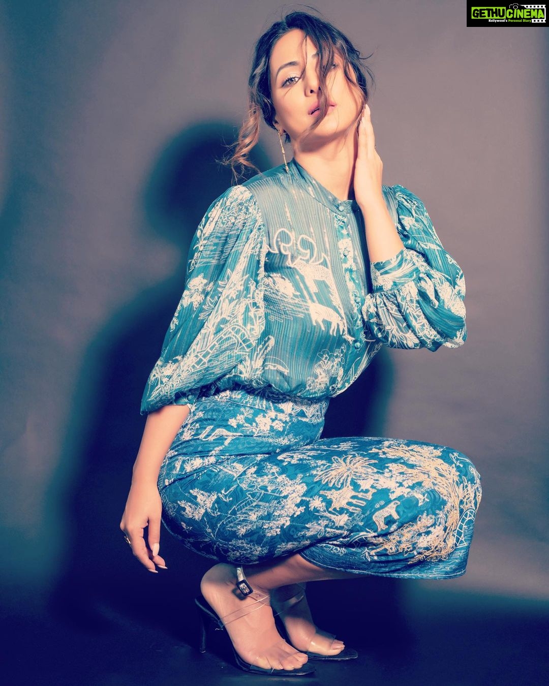 Hina Khan Instagram - Hacked Promotions 🦋 Outfit @hemantandnandita Jewellery @zohra_india Heels @zara Styled by @sayali_vidya MUA @satyamakeupartist Hairstylist @sayedsaba 📸 @rishabhkphotography