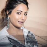 Hina Khan Instagram –