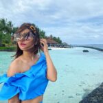 Hina Khan Instagram - #MaldivianBlues 🐬