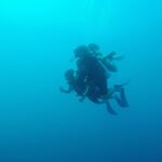 Hina Khan Instagram - One of my favourite things to do on this planet.. #ScubaDiving 12 meters down, that’s me in the blue waters, keeping calm and blowing bubbles.. I become a fish in blue waters😬 #WaterBaby #MaldivianBlues #MyFifthDive Thank you @eurodiverskurumba and @kurumba_maldives for this amazing experience.. Gabby (our instructor) @gabrielaenjoyslife you deserve a special mention 🥰 you wer fab👍 #CheersToLife