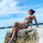 Hina Khan Instagram - Smelling the sea, Feeling the sky @kurumba_maldives
