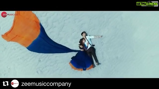 Hina Khan Instagram - Here’s a small glimpse of the musical love story #Raanjhana ... full song out on 12th Dec @priyanksharmaaa . . Repost @zeemusiccompany with @get_repost ・・・ Join us in a melodious journey of love by @arijitsingh featuring @realhinakhan and @priyanksharmaaa. Presenting #Raanjhana COMING SOON @rahulswish1820 @nishant.yadav.351 @firoz.a.khan @kamalchandra999 @asadmusic
