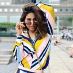 Hina Khan Instagram - She’s a mess of gorgeous chaos, and you can see it in her eyes 🐝
