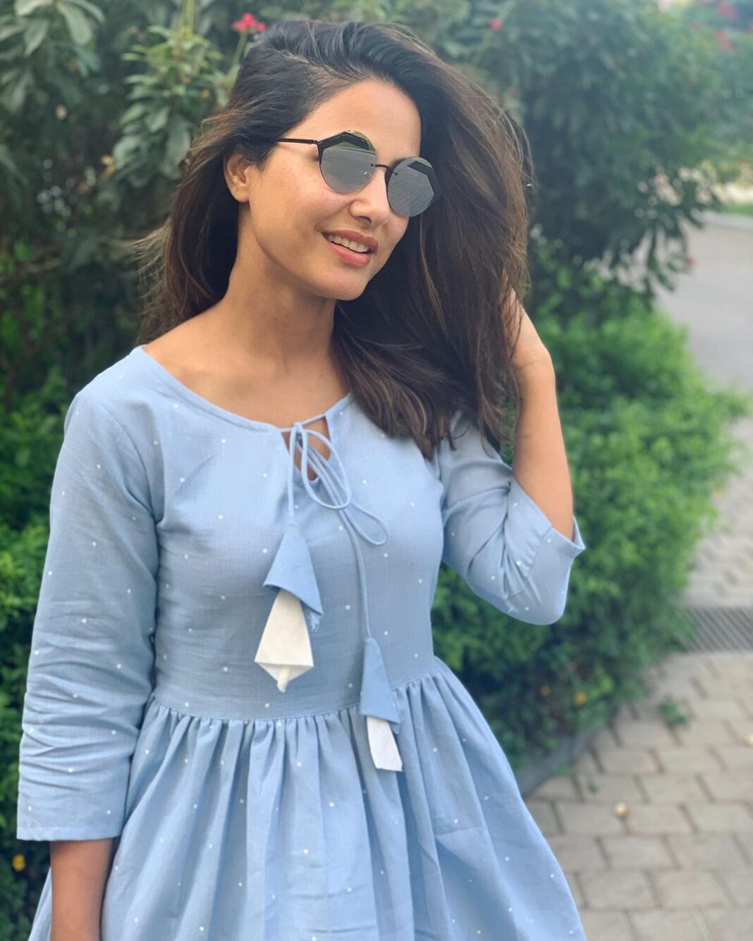 Hina Khan Instagram - Ye Mausam Aur ye Baarish 💦☔️