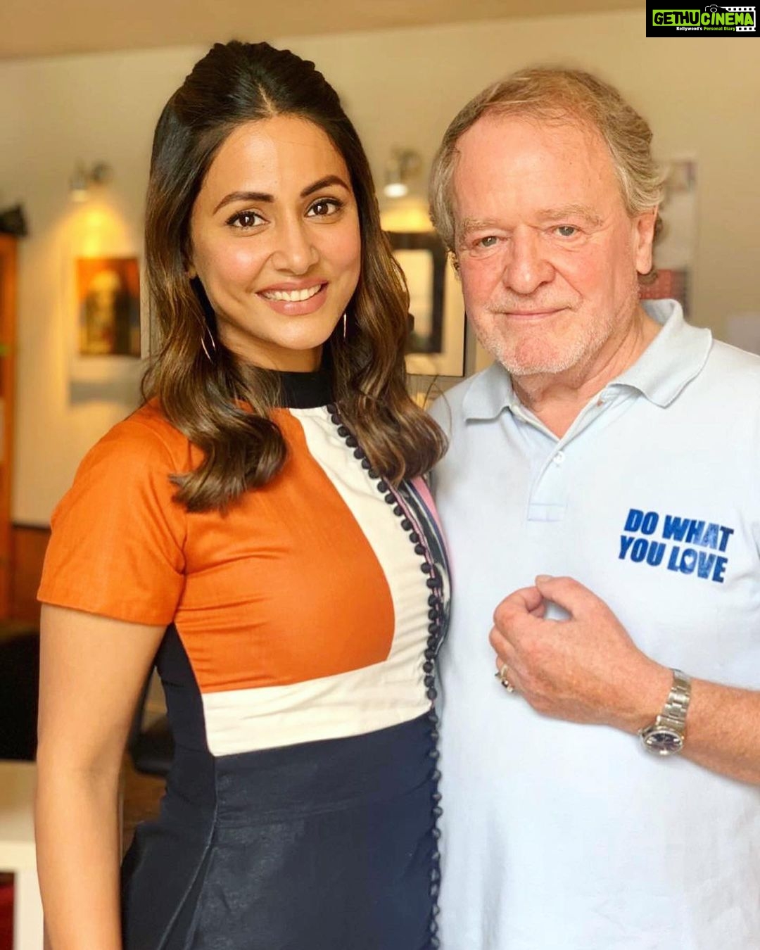 Hina Khan Instagram - Meeting marc reassured me more than ever to the fact that being humble and inclusive is the trademark attribute of success. And for the language of Cinema Oscars is like a dictionary, it defines everything! I grew Years in just a few moments when I met the oscar winner producer Marc Baschet for (No Mans Land) and this experience is worth a lifetime. Thank you for giving me an opportunity to hold your Oscar😬 (wish I could share the picture) no worries I will share a picture holding my own Oscar one day (inshallah) #DreamBig #WeCanDreamAtleast #LetsLeaveTheRestToAlmighty Thank you Mark for you kind words, hope to work with you soon🤗 and thank you @rahatkazmi for introducing me to him.