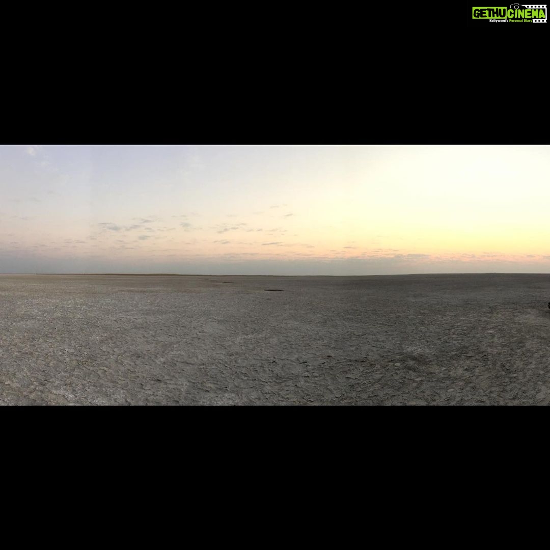Hrithik Roshan Instagram - . Throwback to different kind of self isolation when we slept under the stars with nobody around for miles except foxes, wildebeest, snakes and lizards. . The Makgadikgadi Pan is a salt pan situated in the middle of the dry savanna of north-eastern Botswana. It’s one of the largest salt flats in the world. An area larger than Switzerland. . Adventures of 2015. . #neverstopexploring #neverstopcreating #adventurers #BFF #staycurious #funtakeswork . The name of our guide was Super. My dear Super if you happen to see this , I hope you are safe and well. Ray, Ridz and myself remember you fondly.