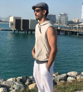 Hrithik Roshan Instagram - Looking for the storm. Meanwhile.
Enjoy the calm #staycurious #keepexploring #letlovelead