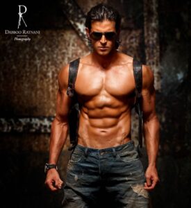 Hrithik Roshan Instagram - .
मैं और मेरी तन्हाई अक्सर यह बातें करती हैं. की आज यह Abs होते तो कैसा होता।.
.

अगर यह होते तो ऐसा होता, अगर यह होते तो वैसा होता ।. जबकि मुझे ख़बर है की ABS नही हैं... कहीं नहीं हैं।.
.

लेकिन यह पागल दिल है की कह रहा हैं की वो हैं .. मोटे पेट के नीचे कहीं हैं...।
.

मैं और मेरी तन्हाई अक्सर यह बातें करती हैं !
.
.
Thanks dabs for this amazing shot ! 
#missingthedays 
@dabbooratnani @manishadratnani #dabbooratnanicalendar