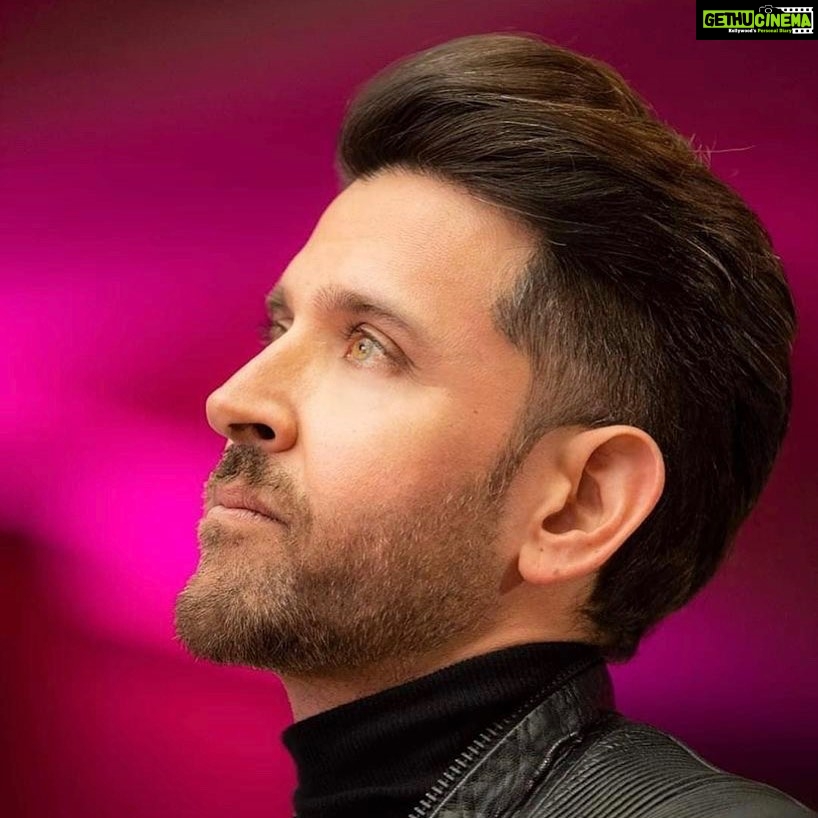 Hrithik Roshan Instagram - . What a nice picture of myself. Reminds me of the wonder I had as a child , reminds me of the immense hope I had against the odds . Sometimes we all need to be reminded to hold in our hearts and mind that which we want most in our lives . If you walk in with fear and anger , you will find fear and anger , go into situations with what you want to find there. What you focus on , you become. Thank you whoever took this picture for reminding me today to keep that wonder and hope alive . 🙏🏻 needed that today