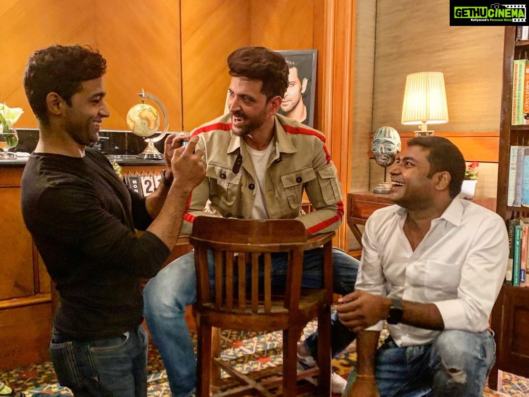 Hrithik Roshan Instagram - Humble gratitude for good teachers in my life. . Dear Ganesh , you are an incredibly talented actor , thank you for the endless hours that you dedicated to teaching me the Bihari accent. . . And Vinod , you made me explore areas of my mind which i probably would never have discovered and experienced. Also with you I discovered that building a character can be a fun collaborative experience. Wish all actors were willing to explore. Looking forward to even more fun breaking the rules of the game my friend :) . . #studentforlife #studentoflife @vinraw @ganeshkumar.fti