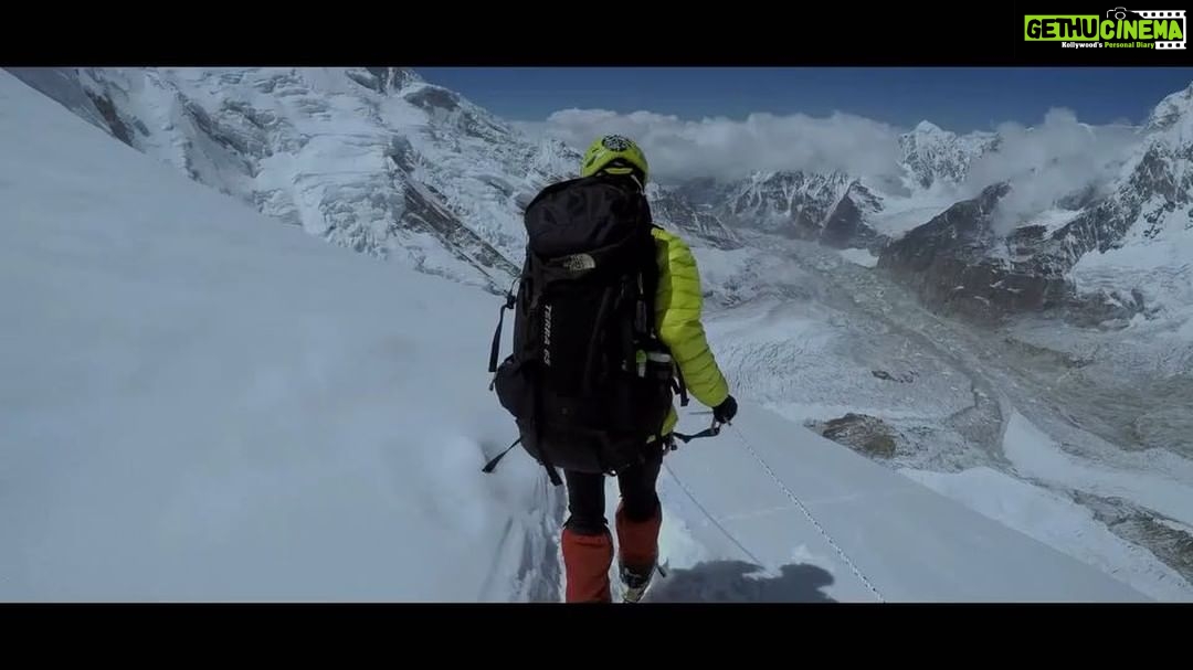 Hrithik Roshan Instagram - Arjun! Your courage, determination and perseverance is infectious! Let's give this hero our best as he gets ready for his next expedition to Kangchenjunga. I’m inspired by his passion and dedication and I'm looking forward to hearing more adventurous stories after his return. Arjun Vajpai #RiskUthaNaamBana