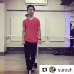 Hrithik Roshan Instagram - #Repost @suresh_kingsunited with @repostapp ・・・ @kings_united_india with our superstar @hrithikroshan for #Hrx shoot || @karthikkingsunited @mohanpandey @pavankingsunited And The last whom we gonna miss forever @pratik_kingsunited ( Love ya ❤️ bro ) #behindthescenes #hrithikroshan #hrx #shoot #adshoot #kingsunited #hrithik #hiphop #dubstep #dance #dancer #dancelife #kingsunitedindia #kingsup #hiphoplove #like4like #likeforlike #bollywood #actor #superstar