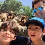 Hrithik Roshan Instagram – The equal numbers are just a coincidence. #photobombedbybears #theyliketomoveitmoveit