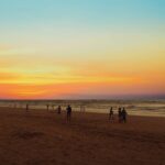 Hrithik Roshan Instagram - Another day, another view. #sunsetmusings #okIusedafilter #beautifulthough Juhu Beach