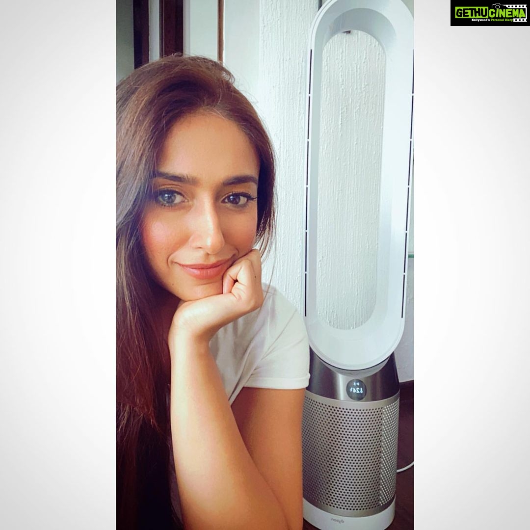 Ileana D'Cruz Instagram - If the look on my face wasn’t obvious enough, let me just say I love my Dyson Pure Cool Advanced Air Purifier and now can’t imagine my home without it ☺️ #properpurification #dysonindia