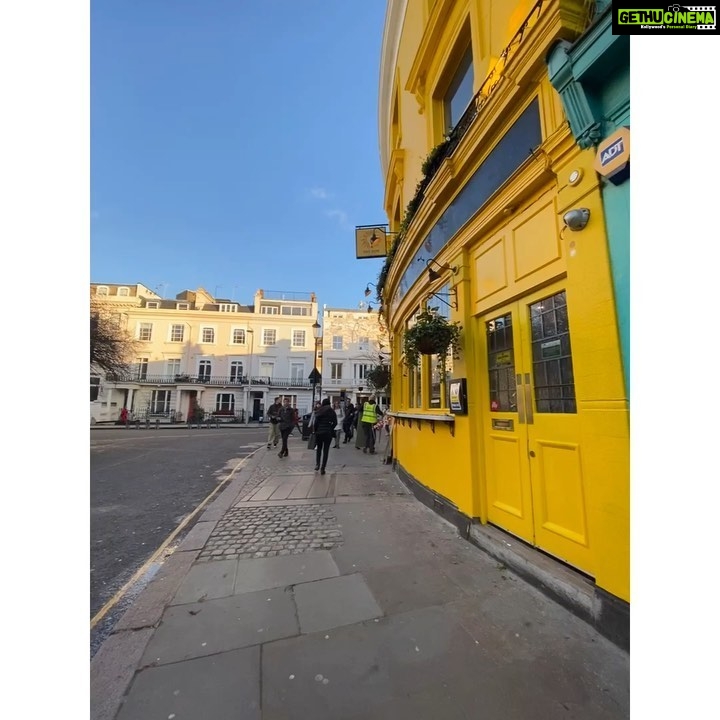 Ileana D'Cruz Instagram - Tb to bugging my fav bug @pvijan Notting Hill, Portobello Road Market