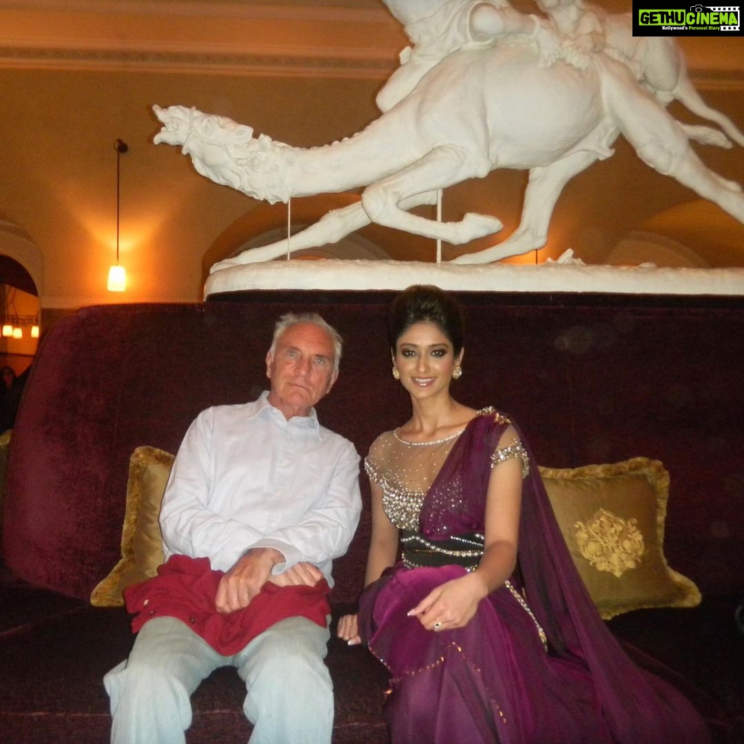Ileana D'Cruz Instagram - Throwing it wayyy back to 2012 when I had to absolute honour of having a film so close to my heart screened at the prestigious Marrakech Film Festival and I also got to meet the wonderful Terence Stamp...had the loveliest conversation with him over dinner the night before the screening and he sweetly said he’d love to watch my film... Took this photo right before the screening ♥️ La Mamounia