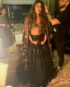 Ileana D'Cruz Instagram - Can I ever keep a straight face? 
Pic 1: No. 
Pic 2: uh uh. 
Pic 3: f—k no haha
Pic 4: never mind.