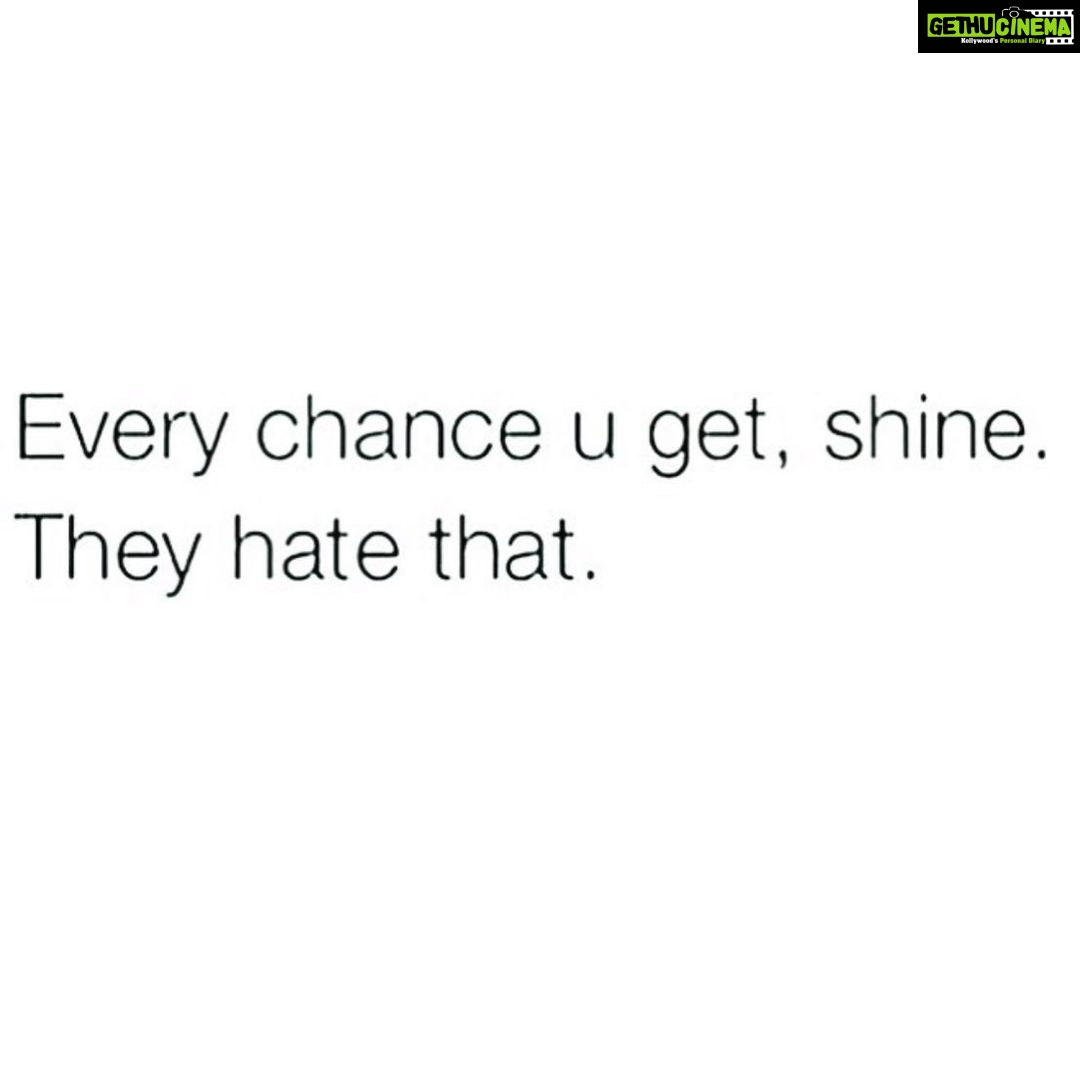 Ileana D'Cruz Instagram - Yassss! #morningmotivationtogetouttabed #shine