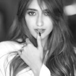 Ileana D’Cruz Instagram – When the dessert trolley gets rolled out.. • • • 📸 @avigowariker