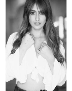 Ileana D'Cruz Instagram - Always so much fun shooting with you Avi! Totally worth it even though I was so bloody exhausted haha

#Repost @avigowariker
・・・
#PostPackUpShot with one of the prettiest faces out there... this is how @ileana_official looks after a gruelling 14 hour shoot !!
.
.
@sonyalphain #sonyalphain #sonya7riii @profotoglobal #profoto #profotoindia ‪#ileanadcruz #shootdiaries #shootmood #shootlife #onset #blackandwhite #bnw #blackandwhitephotography #monochrome #expression #peopleinframe #moment #quietthechaos #portrait #portrait_mood #portraitphotography #celebrityphotography #bollywoodlife #bollywoodcelebrity #photoshoot #photooftheday #postthepeople #photogram