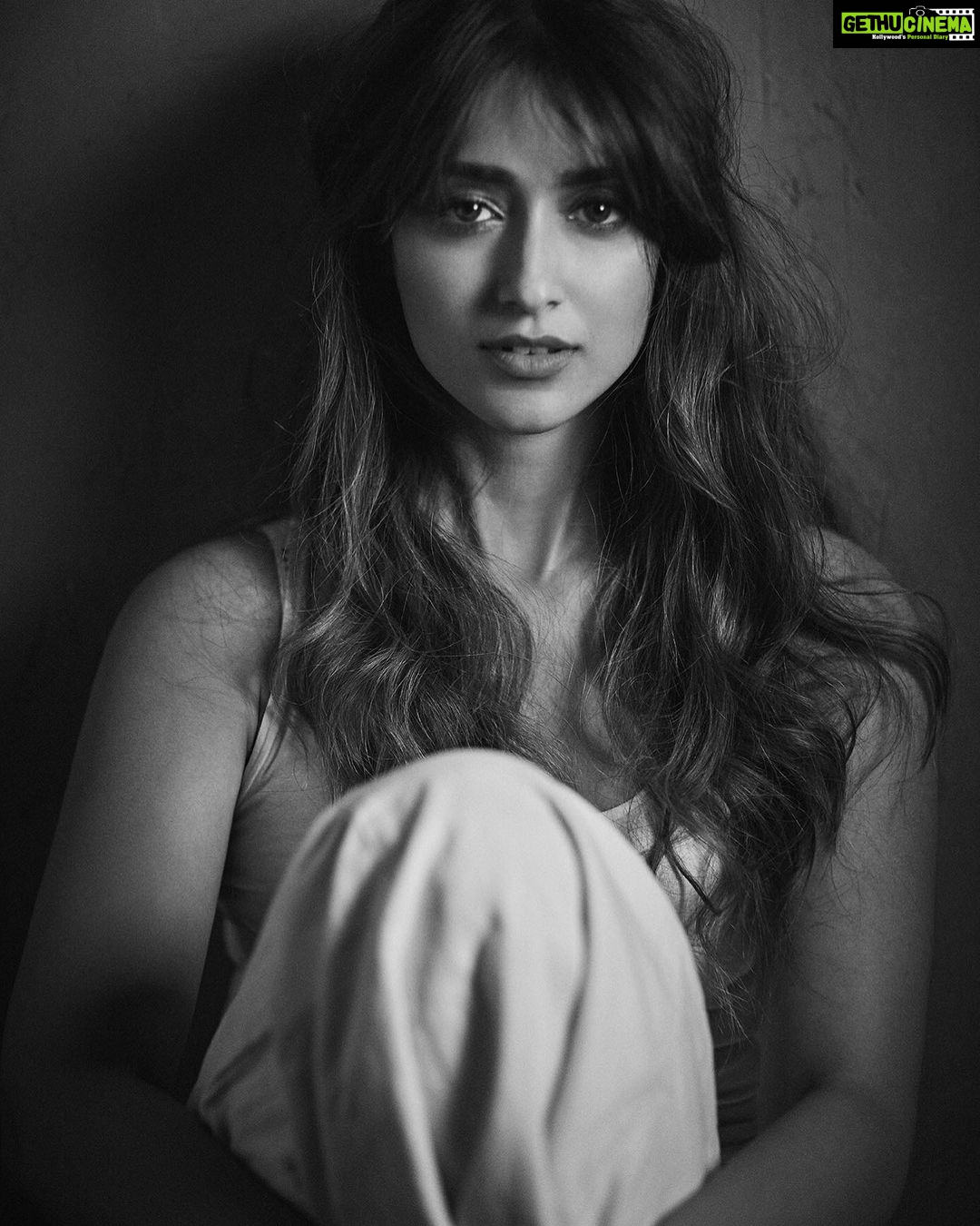 Ileana D'Cruz Instagram - First, it hurts. Then, it changes you. - - - 📸 @rohanshrestha