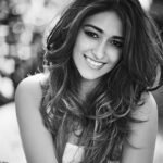 Ileana D'Cruz Instagram - Happy 🤗 - - - 📸 @rohanshrestha