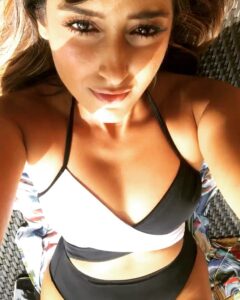 Ileana D'Cruz Instagram - Sunshine + tan = a very happy me. 
Ahh Fiji ♥️♥️♥️