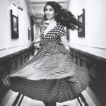 Ileana D'Cruz Instagram - 8 MILLION of you lovely people got me feeling like 💃🏻💃🏻💃🏻 #8million #youreallawesome #woohoo #instafam 📷 andrewkneebonephotography