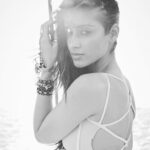 Ileana D'Cruz Instagram - I’d rather be on the beach Photo: @colstonjulian