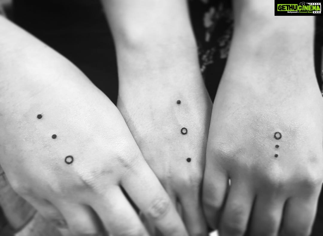 Ileana D'Cruz Instagram - Sisters. Friends. Clothes stealer. Shoe thief. Makeup borrower. First ever wingman (wing woman). Offical ex-boyfriend basher. Partner in crime. Mine for life. ❤️👯 #sisters #family #togetherforalways #sistersforlife #inked