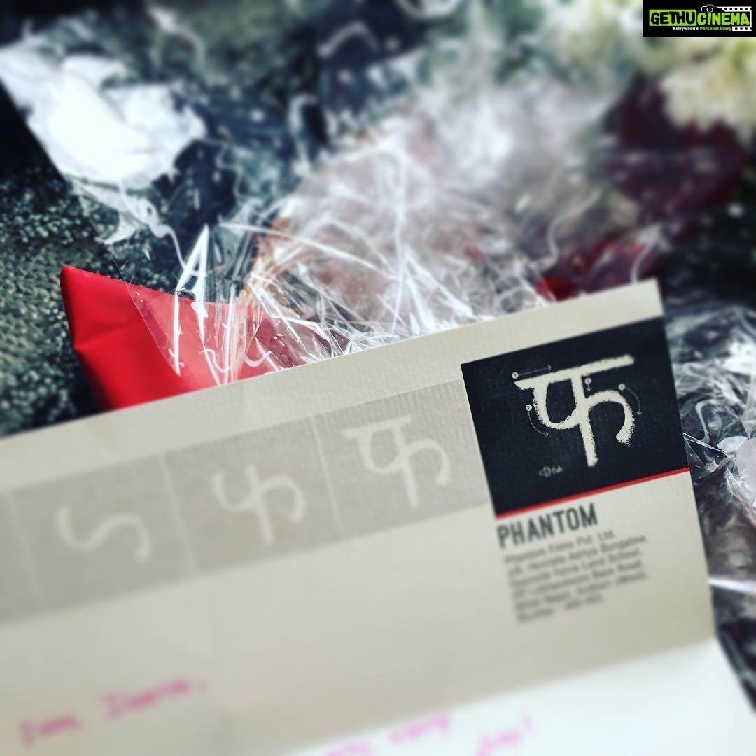 Ileana D'Cruz Instagram - It's a late post I know but @fuhsephantom u guys sent the most awesome chocolates on my birthday! Thank you!!!! 😍😘❤️