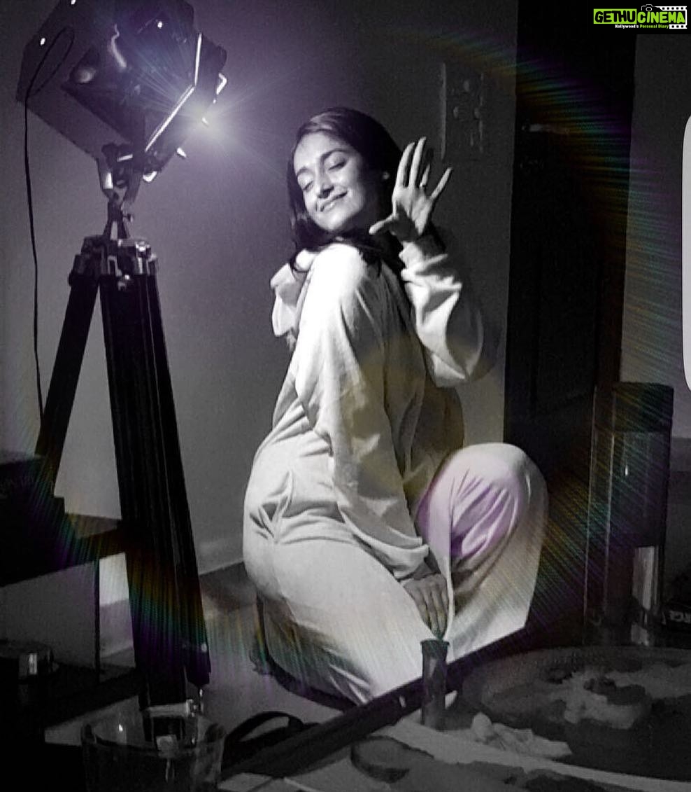 Ileana D'Cruz Instagram - Poser 😛 Photo by my babyboo @pvijan 😘😘😘