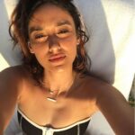 Ileana D'Cruz Instagram - Workin on my tannn! Few more hours to 30!!! #nofilterneeded #balisunsets #sunseasand #turningthirty #cantwait