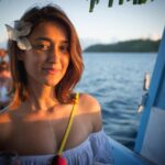 Ileana D'Cruz Instagram - Island girl ❤️💃🏻👙🌸🐚🌴☀️ #islandgirl #beachbum #sunsandsea #sunkissed #paradise Photo credit: andrewkneebonephotography