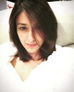 Ileana D'Cruz Instagram - Gone tomorrow!!! 💇🏻🙅🏻🙆🏻🙋🏻💁🏻#newme #chopchop
