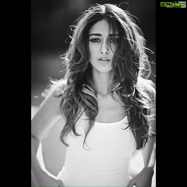 Ileana D'Cruz Instagram - Love! ❤️ Simplicity by @rohanshrestha