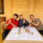 Jackky Bhagnani Instagram - Team #BellBottom in action! @ranjitmtewari @aseemarora @akshaykumar