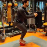 Jackky Bhagnani Instagram - “If this is something you wanna do, and if this is something you gotta do, then you do it. Fighters fight.” ~ Rocky Balboa #determination #lifegoals #inspiration #fitnessmotivation #lifemotivation #kasrat