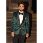 Jackky Bhagnani Instagram - Suit up!! . Outfit by - @deepakparwani Picture courtesy - @manav.manglani