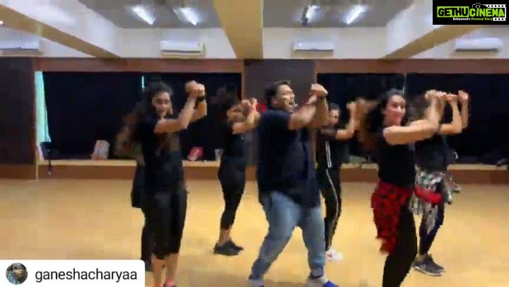 Jackky Bhagnani Instagram - This makes me truly happy.. My childhood star @ganeshacharyaa dancing on #Choodiyan! I've grown up watching him dance, aspired to dance like him, and someone I have always looked upon and respected.. Thankyou so much master jee.. This means a lot 🙏 #Repost @ganeshacharyaa • • • • • All the best @jackkybhagnani for your new album. Loads of love ❤️ #jackkybhagnani #choodiyan #teamganeshacharya @diikshanagpal @sushmadilmansunam @patneruts4u97 @shinde6970