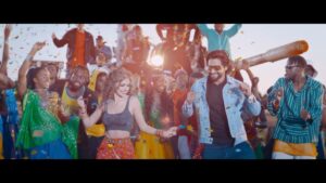 Jackky Bhagnani Instagram - चूड़ी खनकाई तूने क्यूँ आधी रात मा, दिल को चुराया तूने बातों ही बात मा... 🕺💃 Presenting to you all, #Choodiyan. Play it on loop! Link in bio! @iam_dytto @tanishk_bagchi @devnegilive @aseeskaurmusic @beingmudassarkhan @jjustmusicofficial @gaana @shabbir_ahmed9 #JjustMusic #EverythingMusic #GaanaOriginal