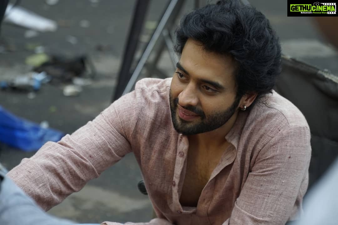 Jackky Bhagnani Instagram - When your work becomes your passion, it wouldn't matter which day it is, just wake up and work on your passion. #fridaymotivations