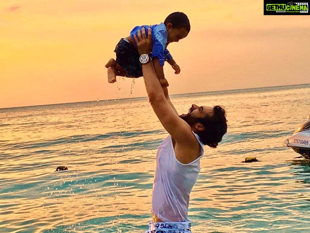 Jackky Bhagnani Instagram - Can’t believe you are already 5! It feels like yesterday when you came into our lives and brought so much happiness along. I will do everything in my power to keep that smile on your face :)))) Happiest Birthday to my cutest little nephew. #ILoveYouInfinity ♥️