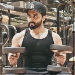 Jackky Bhagnani Instagram - A no-quit attitude is what it takes. Do you have it? #Lageraho #Kasrat