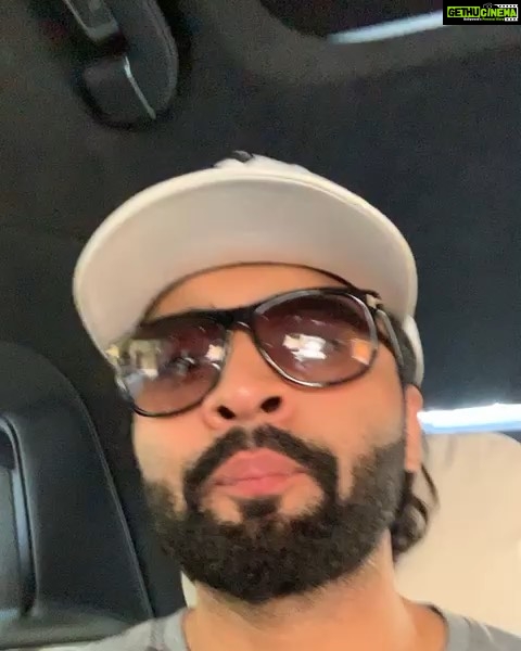 Jackky Bhagnani Instagram - Got inked & exercised my franchise for a better and more progressive India! That's the least we can do as a citizen of the great nation! #VoteKarIndia #MumbaikarVoteKar #GeneralElections2019