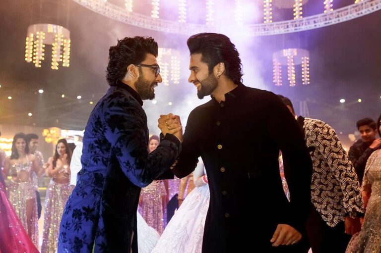 Jackky Bhagnani Instagram - @ranveersingh You are an epitome of energy and a complete powerhouse. You always perform as if there is no tomorrow. kya baat hai ;) its always sooo lovely to meeet you. 🤗 #majorthrowback #delhiwedding #gullyboy #themainman #sindhibrothers