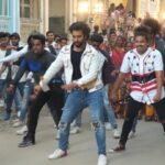 Jackky Bhagnani Instagram - The song loved by all hits 250 Million views on @youtube. Thank you for all the love and keep grooving to #Kamariya ♥️ Here’s a little treat from behind the sets 😉 #Mitron #behindthescenes #setstories #memories #BTS #funontheset